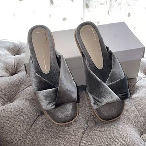 NEW Dolce Vita gray women’s slides - size 7